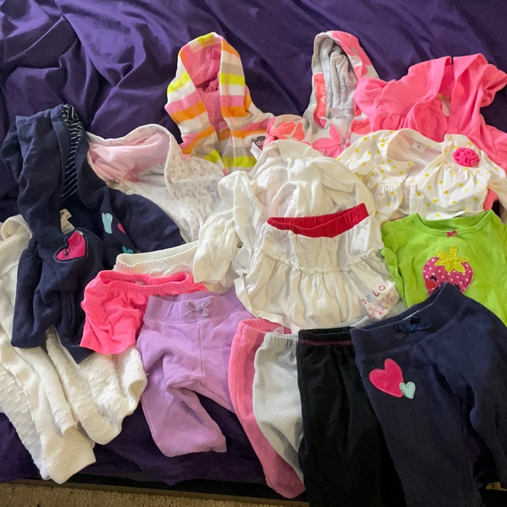 Cute 9 mos old girls clothes bundle 17 pieces